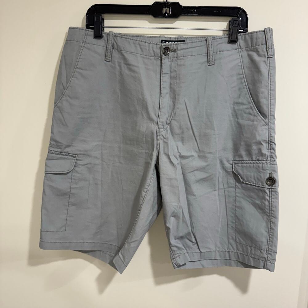 Express Mens Solid Gray 10" Inseam Cargo Shorts Size 33 100% Cotton Casual